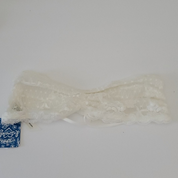 62. 🆕️ Free People Essential Lace Bandeau - Picture 6 of 11